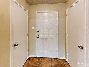 6625 Fair Oaks Dr in Watauga, TX - Building Photo - Building Photo