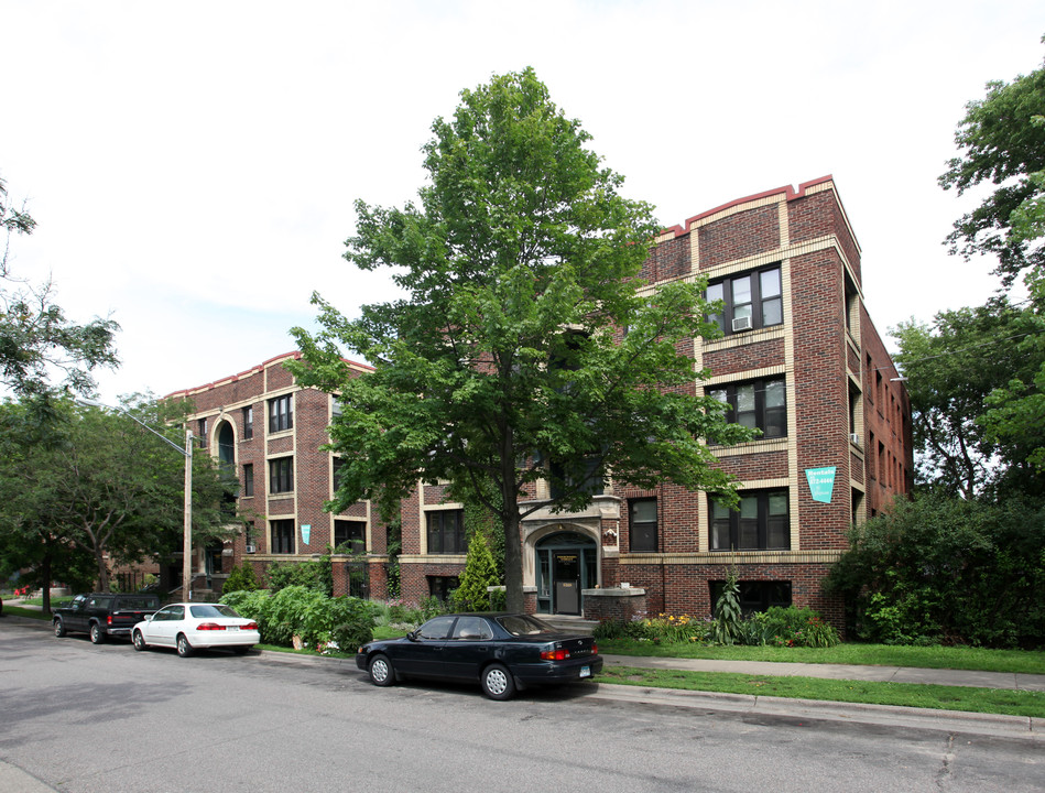 Powderhorn Terrace Apartments in Minneapolis, MN - Foto de edificio