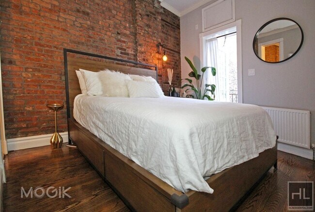 E 1ST ST. in New York, NY - Building Photo - Building Photo