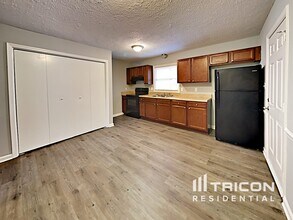914 Canton Pl in Charlotte, NC - Building Photo - Building Photo