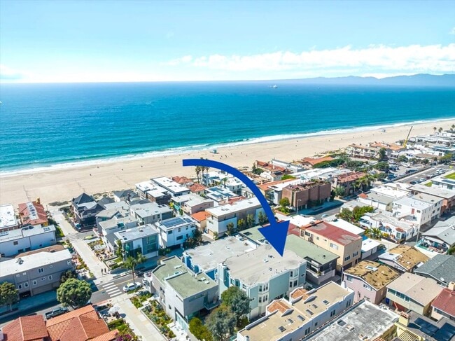 2407 Bayview Dr in Manhattan Beach, CA - Building Photo - Building Photo