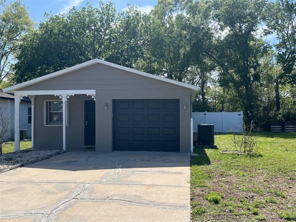 4859 Billy Direct Ln in Lutz, FL - Building Photo