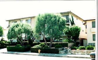 941 W 25th St in San Pedro, CA - Building Photo