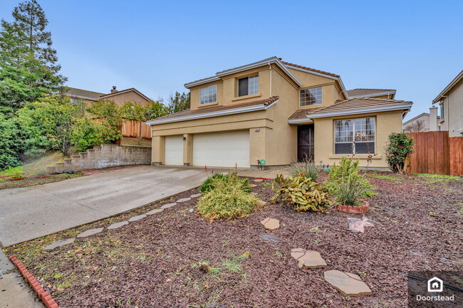 2032 Crater Peak Way in Antioch, CA - Building Photo - Building Photo