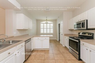 5706 Hawklake Rd in Fish Hawk, FL - Foto de edificio - Building Photo