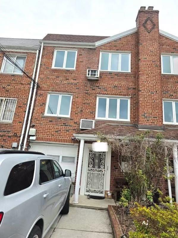 property at 59-47-59160 160th St