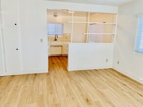 210 La Paloma-Unit -2 in San Clemente, CA - Building Photo - Building Photo