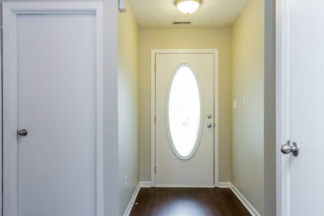 148 Meadow Glen Dr in Avon, IN - Building Photo - Building Photo