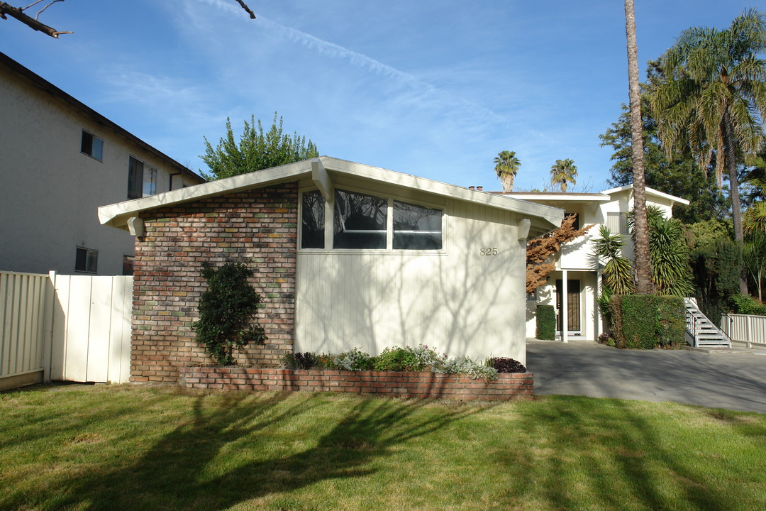 825 Opal Drive in San Jose, CA - Building Photo