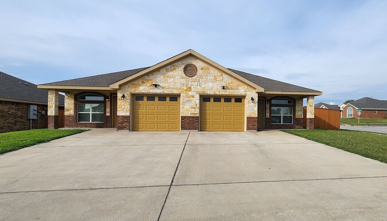 4709 Passion Flower Loop in Killeen, TX - Building Photo