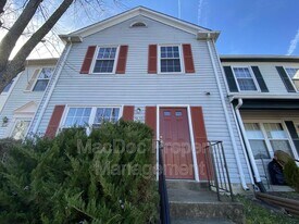 3635 McDowell Ct in Dumfries, VA - Building Photo