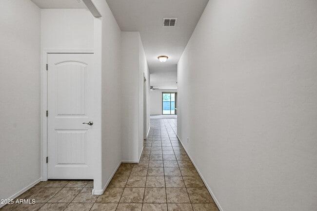 17677 W Country Club Terrace in Surprise, AZ - Building Photo - Building Photo
