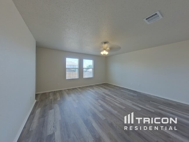 4913 Creek Ridge Trail in Fort Worth, TX - Building Photo - Building Photo