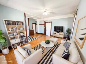 Parkview Manor in Saskatoon, SK - Building Photo