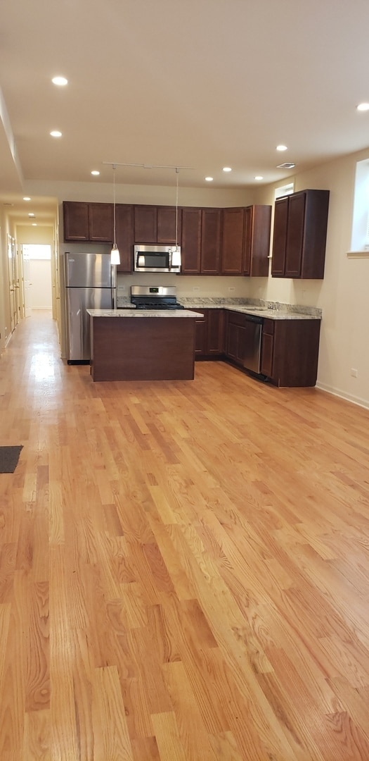 3013 N Clybourn Ave in Chicago, IL - Building Photo - Building Photo