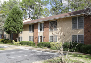 Village Square Apartments in Columbus, GA - Building Photo