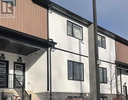 4263 Fourth Ave in Niagara Falls, ON - Building Photo