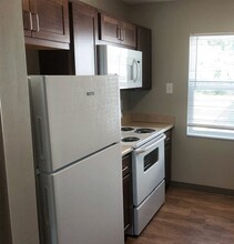Cavelier Court Apartments in Memphis, TN - Building Photo - Building Photo