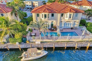 3942 NE 171 St in North Miami Beach, FL - Building Photo