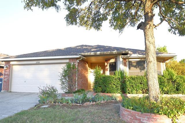property at 2900 Bluffs Ct