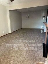 3314 Hazel Trail in Woodbury, MN - Building Photo - Building Photo