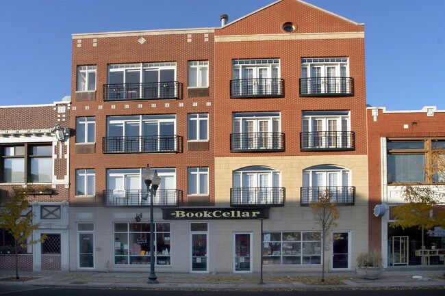 4736-4738 Lincoln Ave in Chicago, IL - Foto de edificio - Building Photo