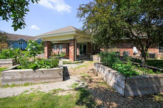 Tregaron Senior Residences in Bellevue, NE - Building Photo - Building Photo