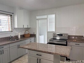 1624 Liholiho St in Honolulu, HI - Building Photo