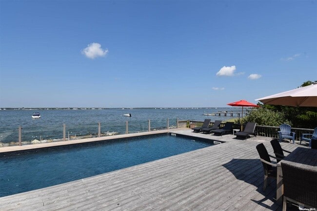 property at 620 Dune Rd