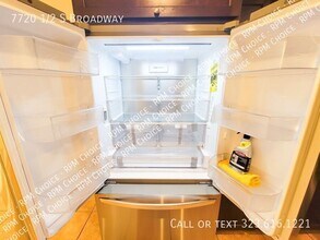 7720 1/2 S Broadway in Los Angeles, CA - Building Photo - Building Photo