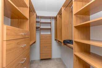 200 W Grand Ave in Chicago, IL - Building Photo - Building Photo