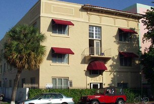 The Polo Apartments in Miami, FL - Building Photo
