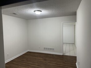 4106 Hawthorne Cir in Smyrna, GA - Building Photo - Building Photo