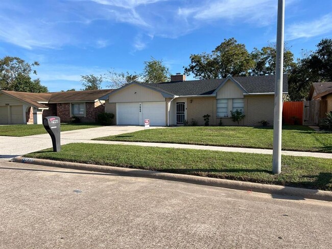 7946 Bunker Wood Ln in Houston, TX - Building Photo - Building Photo