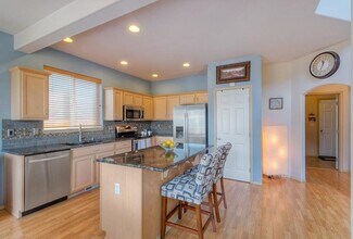 22424 SE 244th St in Maple Valley, WA - Foto de edificio - Building Photo