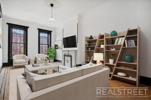 329 Decatur St in Brooklyn, NY - Building Photo