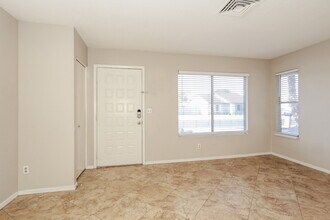 1314 W Rockwell Dr in Chandler, AZ - Building Photo - Building Photo