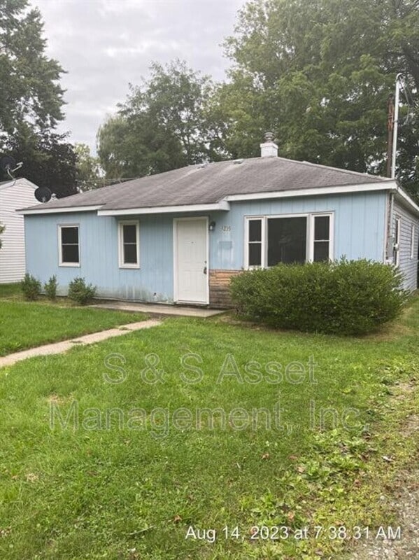 property at 1235 Glenn St