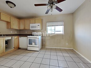 1951 Silver Whisper Ave in Las Vegas, NV - Building Photo - Building Photo