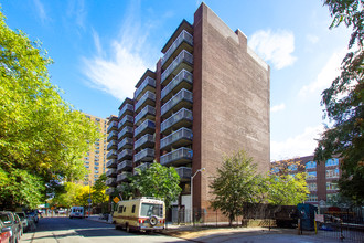 Tanya Towers in New York, NY - Building Photo - Building Photo