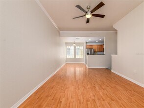 112 Beach Haven Ln in Tampa, FL - Foto de edificio - Building Photo