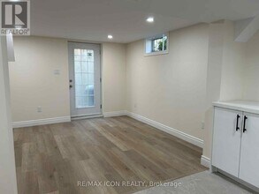 1099 Prince George Rd in London, ON - Building Photo - Building Photo