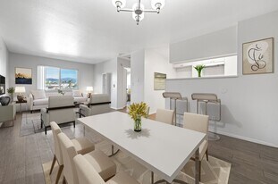 646 N. Juanita Ave in Los Angeles, CA - Building Photo