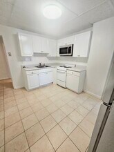 21 Green St, Unit 111 in Brookline, MA - Building Photo - Building Photo