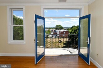 401 13th St NE in Washington, DC - Building Photo - Building Photo