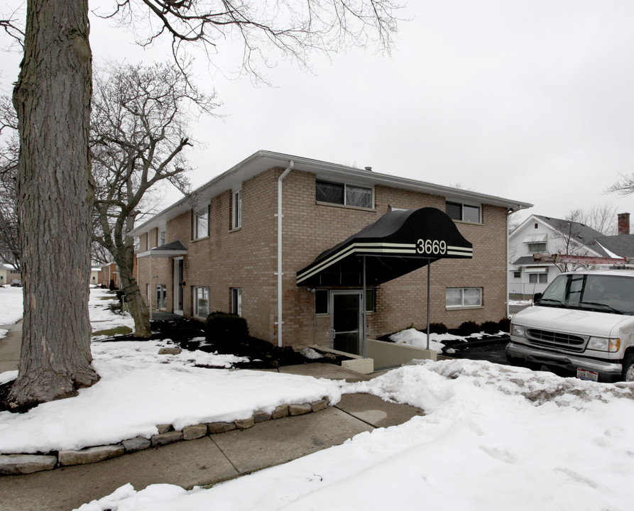 Broadway Grove Apartments in Grove City, OH - Building Photo