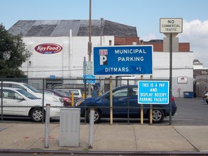 31-32 Ditmars Blvd in Astoria, NY - Building Photo - Building Photo