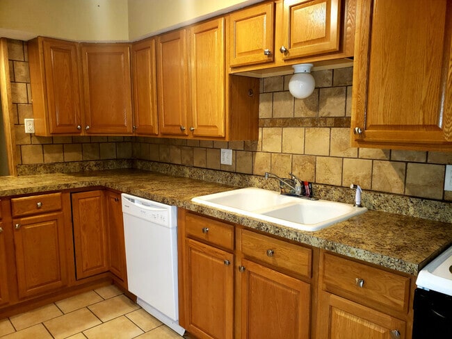 620 S 4th Ave, Unit 620 in Morton, IL - Foto de edificio - Building Photo