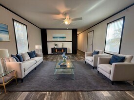 71651 Juliet Ct in Romeo, MI - Building Photo