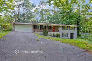 2331 Heather Ct in Marietta, GA - Building Photo